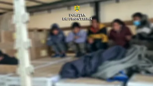 Zeci de migranți ascunși în TIR-uri au fost depistați de polițiștii de frontieră, la granița cu Ungaria