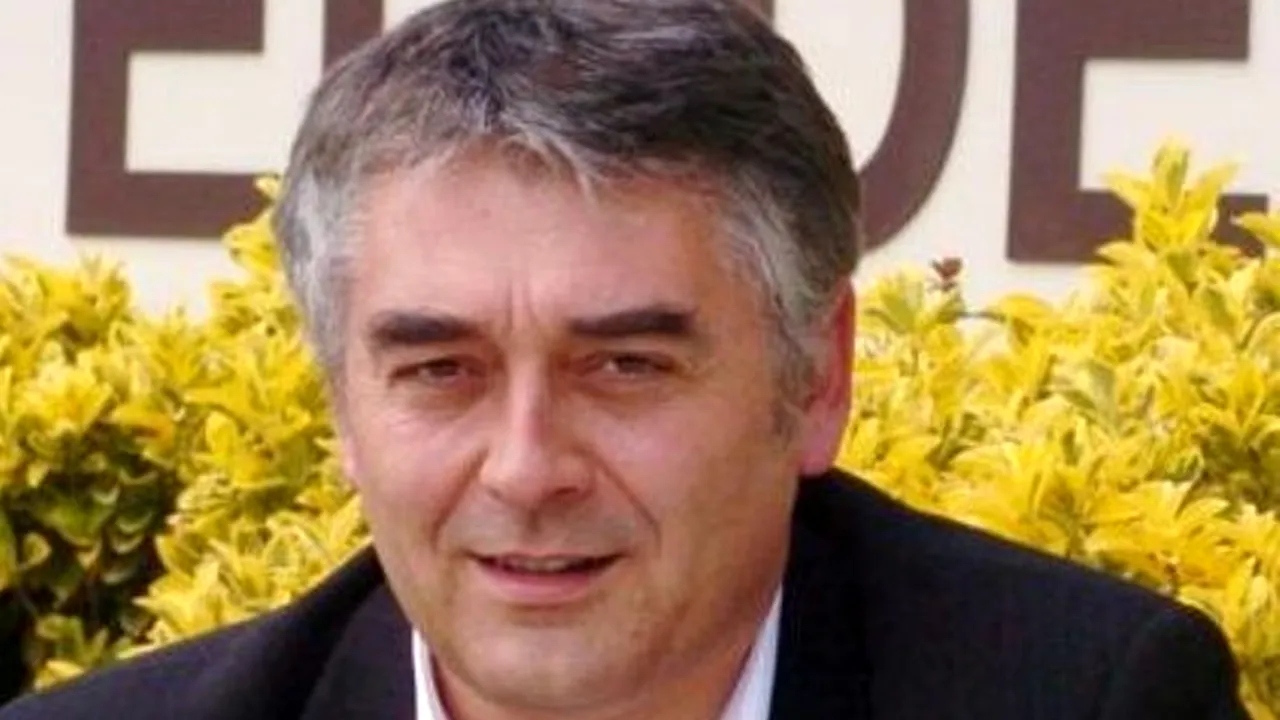 Viceprimarul unei localități din Franța: 