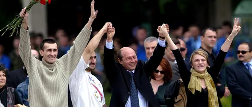 Traian Băsescu, pe Facebook: Bine ai venit, Mohammad Munaf! În sfârșit, epopeea răpirii ziariștilor pare să se fi terminat