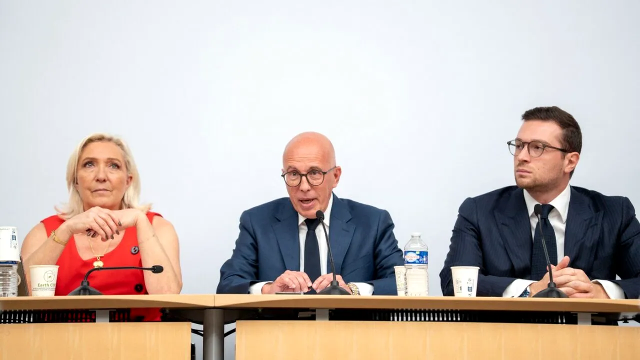 Tensiunile din interiorul clasei politice din Franța se intensifică/ Partidele dezbat decizia lui MACRON de a recunoaște un stat palestinian