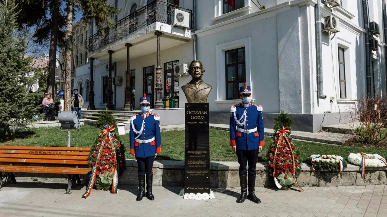 Presa vremii: Ce s-a întâmplat la înmormântarea lui Octavian Goga: „În sicriu a fost pus numai buchetul de flori trimis de Hitler”