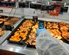 Ouă roșii oprite de la vânzare de comisarii ANPC, în Carrefour Mega Mall
