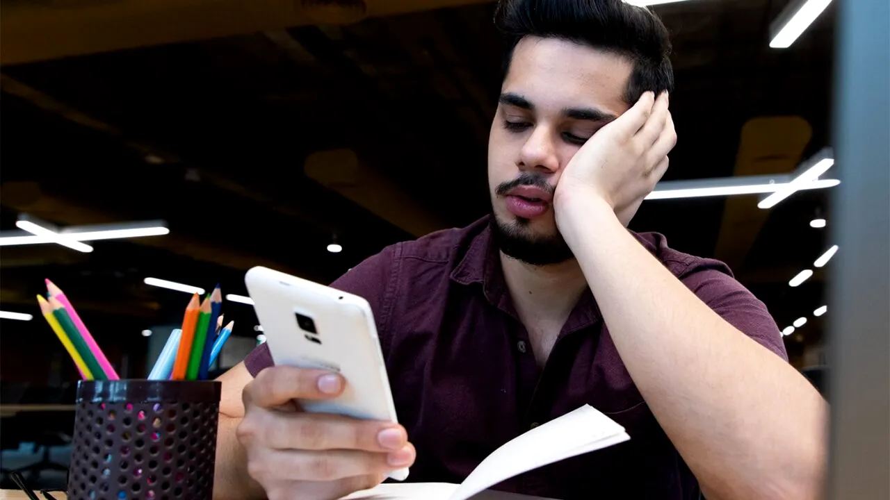 Un bărbat a găsit în tableta nevestei lui un folder secret intitulat 