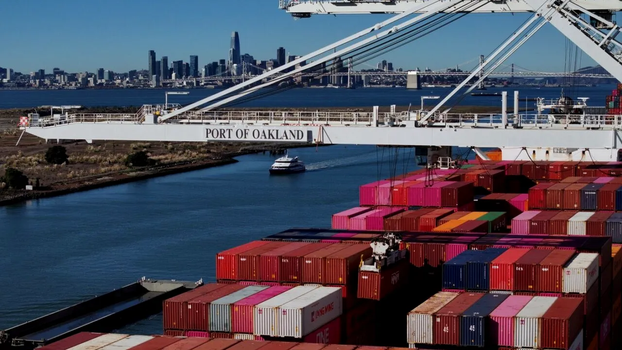 Bloomberg: Amenințările lui TRUMP cu taxe vamale destabilizează rețelele globale de aprovizionare