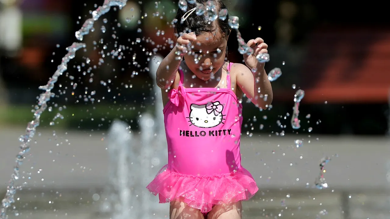 ANM anunță un posibil COD ROȘU de caniculă: zona în care vor fi 43 de grade Celsius