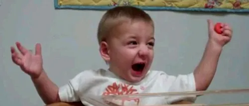 VIDEO EMOȚIONANT. Reacția unui băiețel surd când aude pentru prima dată vocea mamei sale