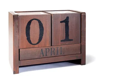 Glume de 1 Aprilie care s-au încheiat dezastruos. Farsele au dus la prăbușirea unei stânci, la proteste masive și la panică în rândul populației