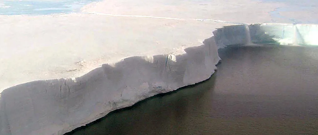 Primul iceberg care a devenit „vedetă” pe rețelele sociale s-a topit | VIDEO