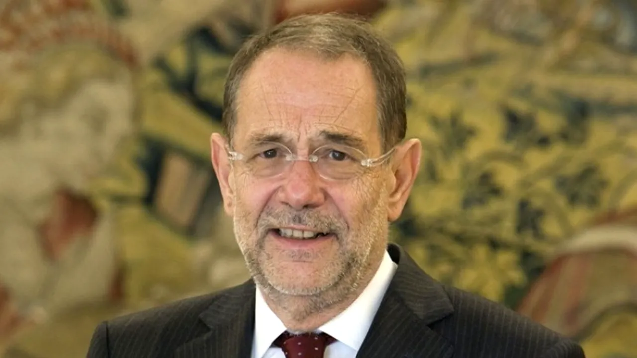 Fostul secretar general al NATO Javier Solana a donat un rinichi. 