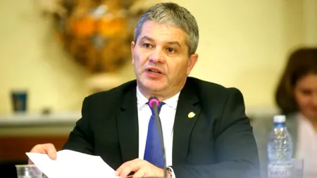 Florian Bodog, fost ministru al Sănătății, revoltat de campania de vaccinare: “A debutat maxim cu stângul. Înscrierea putea fi pornită de...”