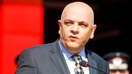 VIDEO | Raed Arafat: „Acum, temperaturile sunt foarte mari, nu este apă, e totul uscat, deci arde mai uşor. Cu cât persistă mai mult și nu plouă, cu atât riscul incendiilor, pe zi ce trece, este mai mare”