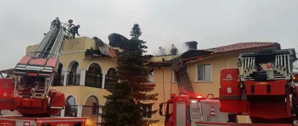Incendiu puternic la sediul unei firme din Olt! 30 de pompieri au intervenit timp de cinci ore