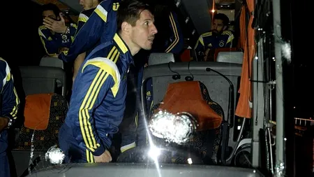 TURCIA FIERBE. Autocarului echipei Fenerbahce a fost atacat cu focuri de armă: „Au vrut ca fotbaliștii să moară