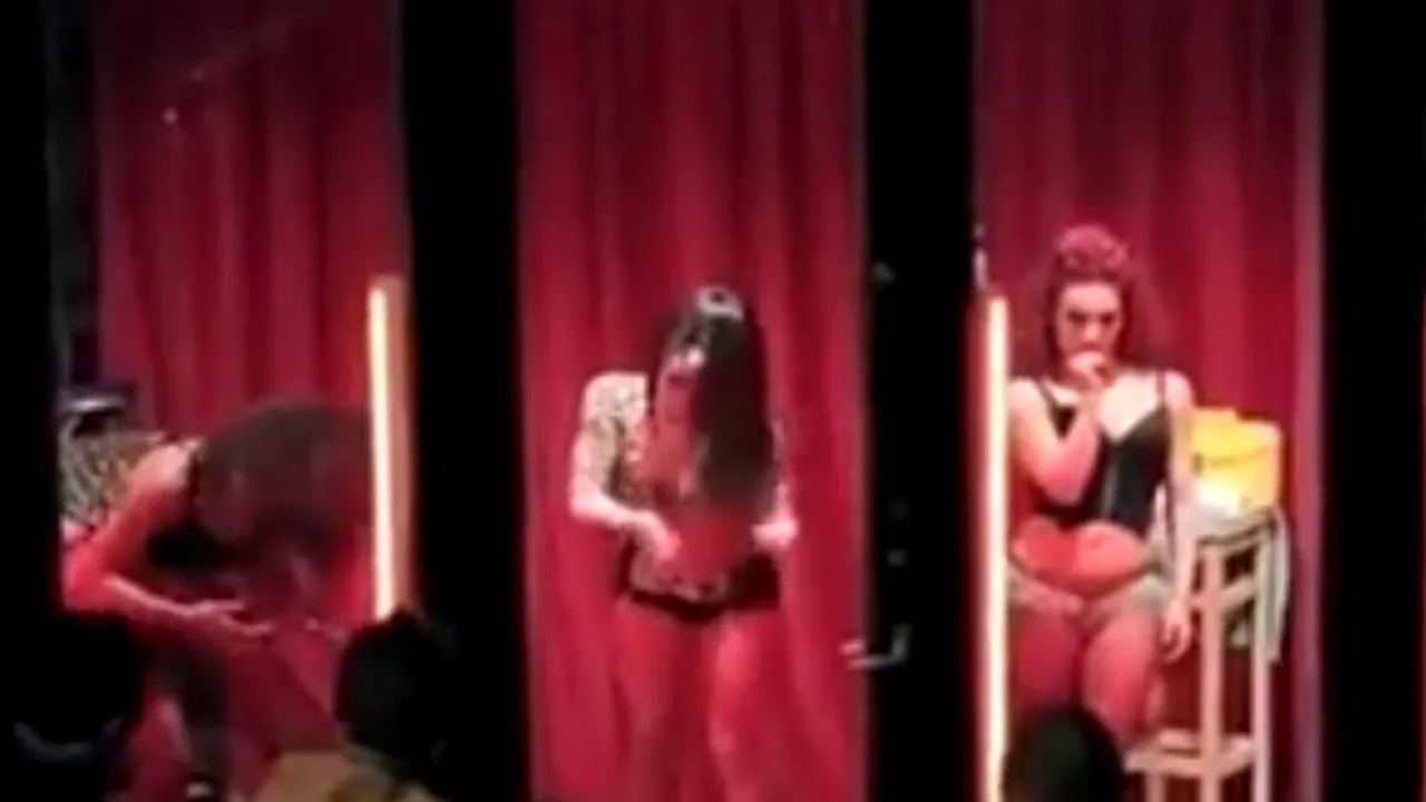 Tururile turistice în CARTIERUL ROȘU, interzise. Arată lipsă de respect față de prostituatele din Amsterdam
