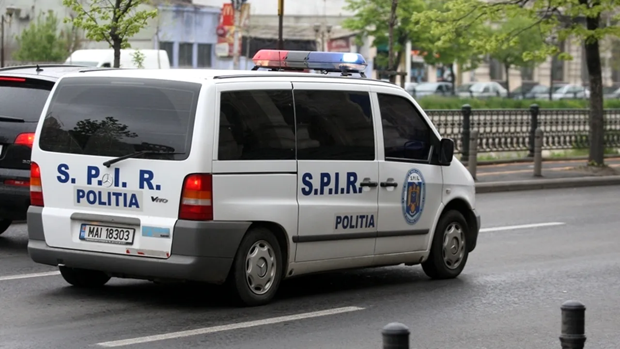 Doi vameși din București au fost reținuți pentru mită de 5.000 de lei