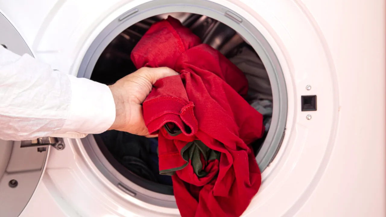 Cele 3 zile în care îți este interzis să speli rufe. Ce se află în spatele obiceiului respectat de mulți români