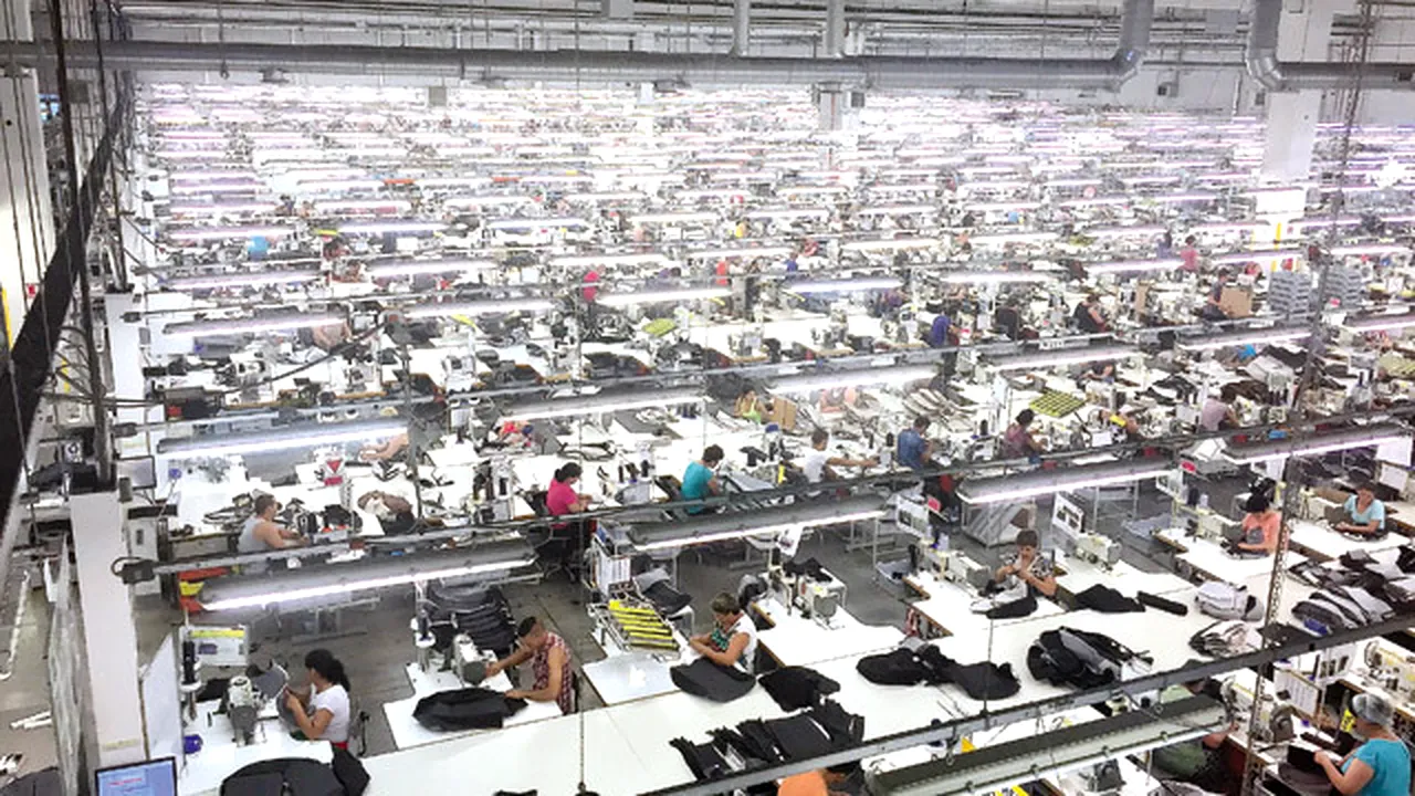 O companie din România oferă șase prime diferite pentru angajați, pe lângă salariu și nu găsește personal