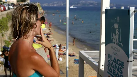 De la 1 iulie, adio fumat pe plajă. Noi reguli anti-tutun RADICALE într-una din destinațiile turistice de top ale Europei