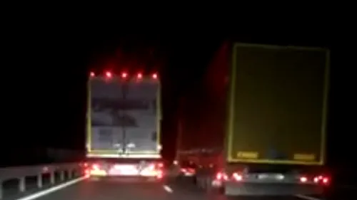 Cursă de TIR-uri pe autostradă: „Se joacă și nici nu ne lasă să-i depășim - VIDEO