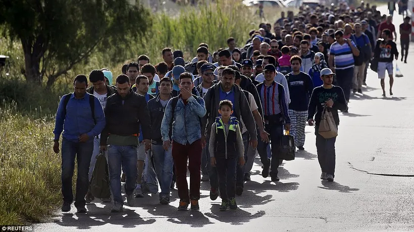 Număr record de imigranți opriți de maghiari la graniță, într-o singură zi