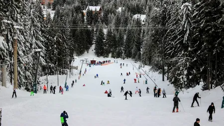 Stațiunea care este considerată „Polul Nord” al țării vine cu o experiență unică. Prețurile pornesc de la 120 de euro