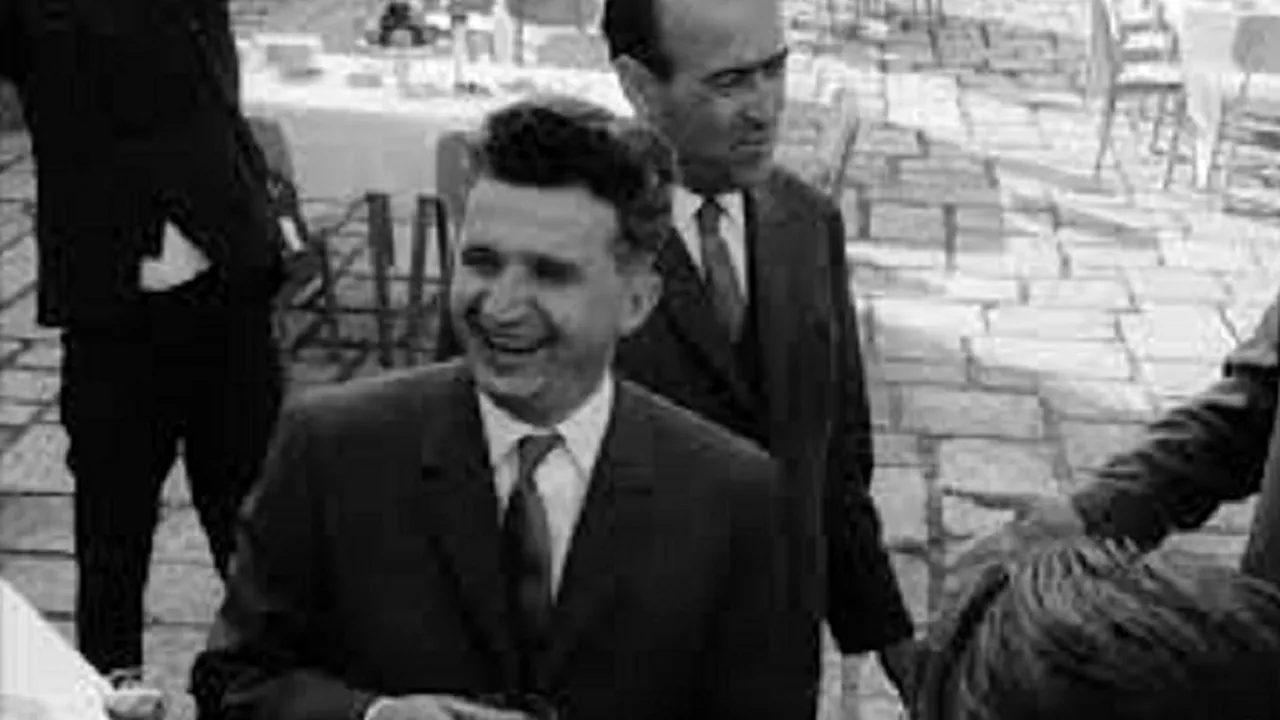 O înregistrare RARĂ cu Ion Iliescu ridicându-i mingea la fileu lui Nicolae Ceaușescu în 1969, la Congresul al X-lea al PCR