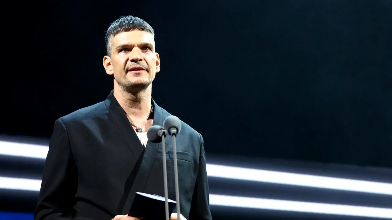 Schimb dur de replici între Tudor Chirilă și ministrul Culturii despre pontajul actorilor: „Fudulia nu implică introspecţie sau auto analiză”