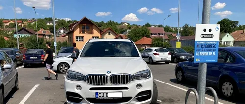 Scandalos! Cum și-a parcat BMW-ul acest șofer, în Cluj-Napoca