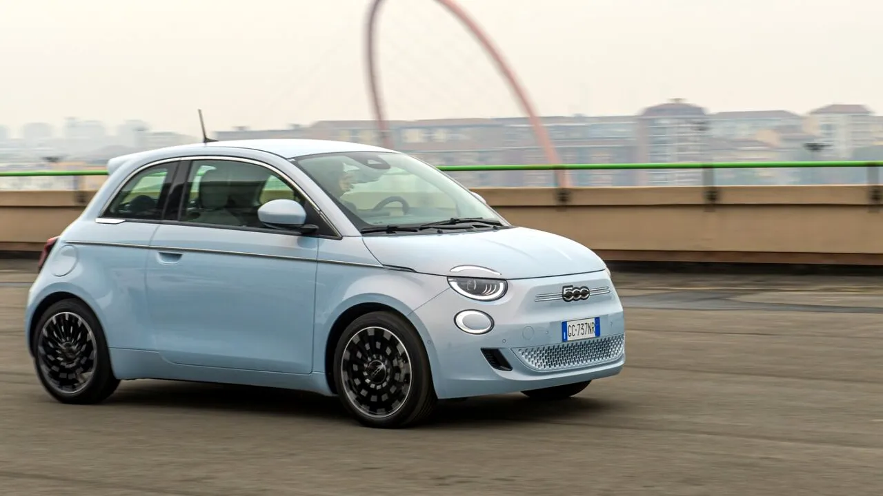 Italia testează primele vehicule AUTONOME în Brescia. Vor fi folosite la transportul în comun