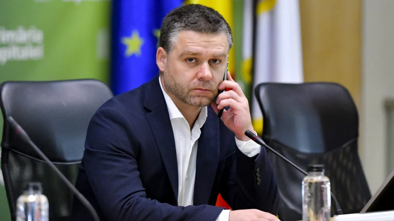 Ciprian Ciucu ia în calcul măsuri pentru reducerea consumului de electricitate în București. Primarul Capitalei i-a convocat luni pe marii consumatori