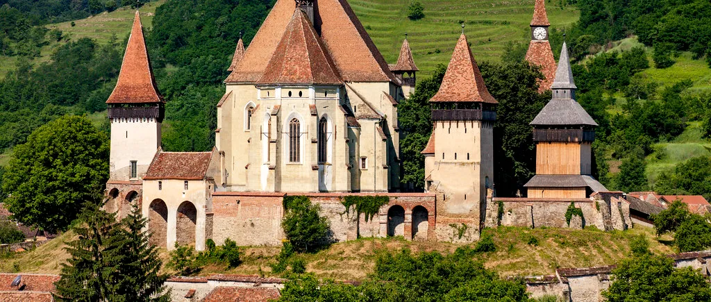 Oxford University Press a plasat pe coperta celei mai recente cărți lansate o cunoscută biserică fortificată din Sibiu