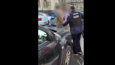 VIDEO | Un norvegian care spunea că este reprezentantul unei organizații secrete a strâns peste 2 milioane de euro, păcălind mai multe persoane că banii vor fi folosiți în cauze umanitare. A fost capturat la București