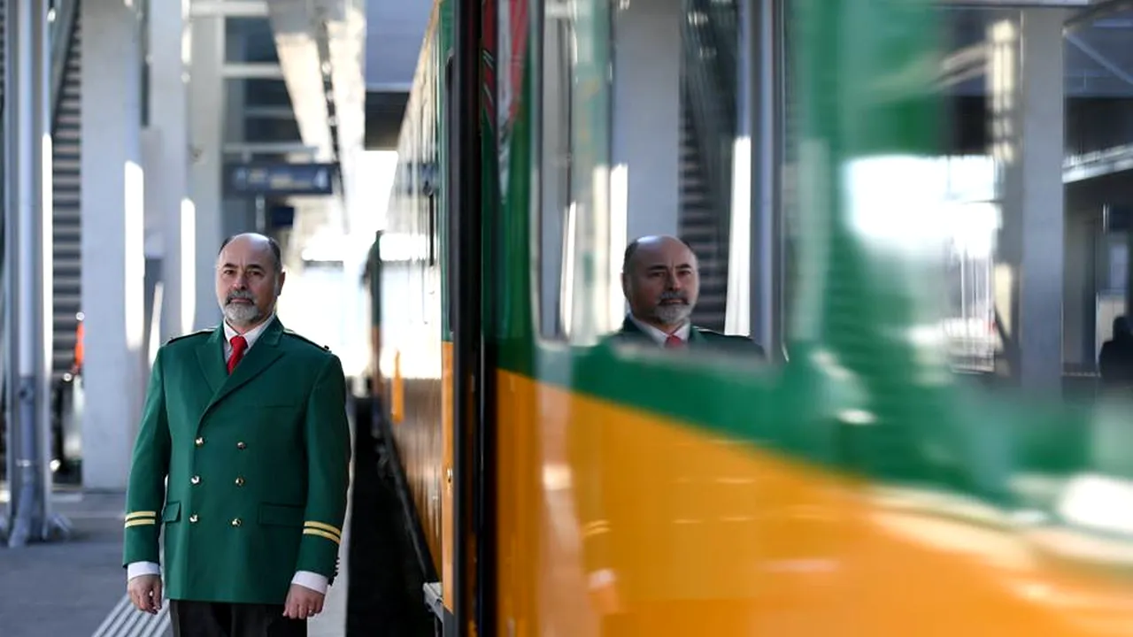 Un nou concurent pentru CFR. Cum arată trenul noii companii care a intrat pe piața transportului de călători. VIDEO