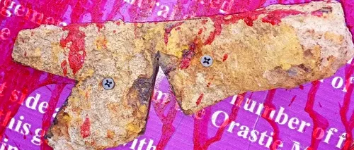 Artefacte VANDALIZATE cu vopsea roșie în stil satanic la cetatea UNESCO de la Căpâlna