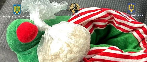 Un tânăr de 19 ani a ascuns aproape 300 de grame de DROGURI într-o pereche de papuci de elf / Ce s-a întâmplat când a fost prins la vamă