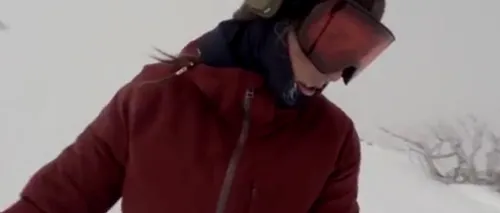A urcat pe snowboard și s-a filmat în timp ce cobora. Când a văzut înregistrarea, a înlemnit: Era să fiu mâncată