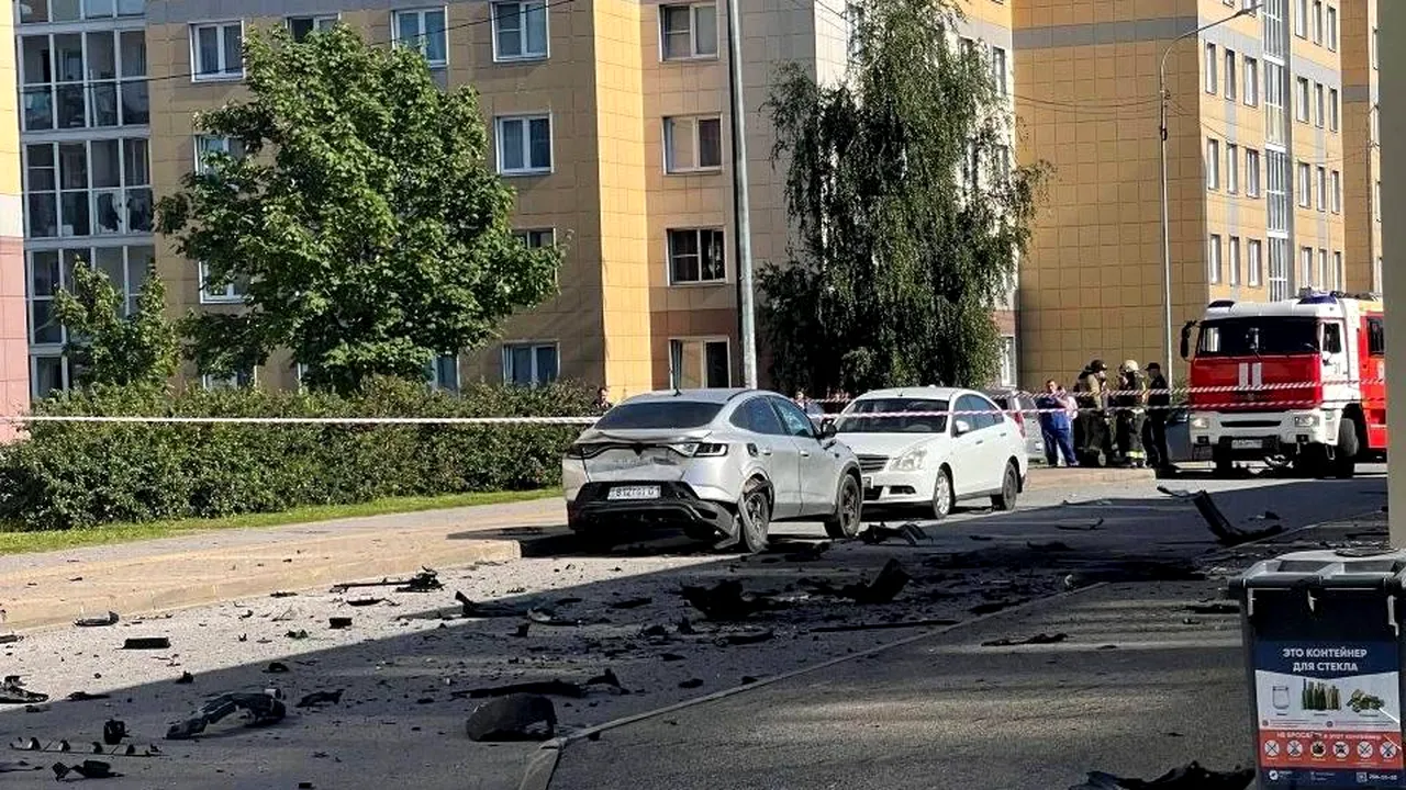Pilot militar rus, ucis într-un atentat cu bombă la Sankt Petersburg. Explozia a distrus complet mașina în care se afla