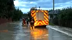 Zeci de persoane, evacuate în Vrancea din cauza inundațiilor
