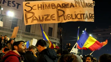 Cum s-a văzut ziua a treia de protest #colectiv dintre manifestanți. Galerie FOTO și VIDEO