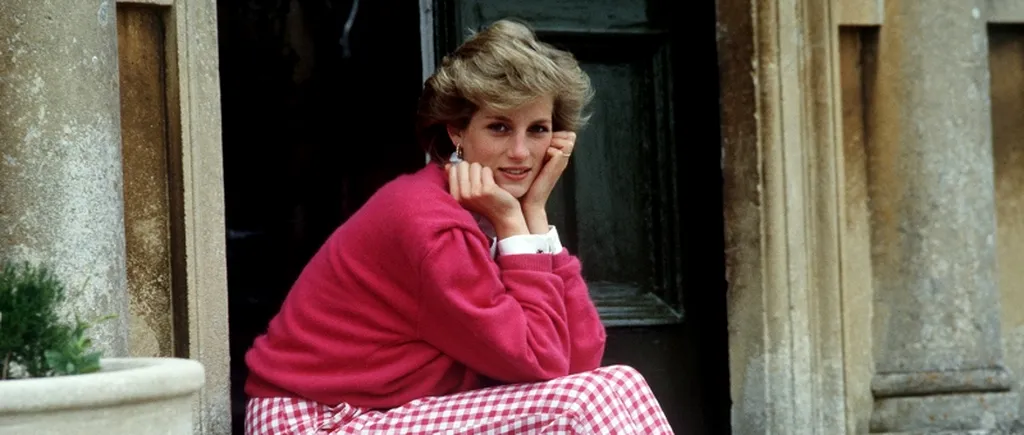 Rochii purtate de Prințesa Diana, vândute pentru 500.000 de dolari