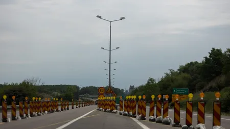 Pe drumurile naționale din 15 județe sunt resticții de circulație, din cauza caniculei. Ce zone sunt vizate și recomandările polițiștilor