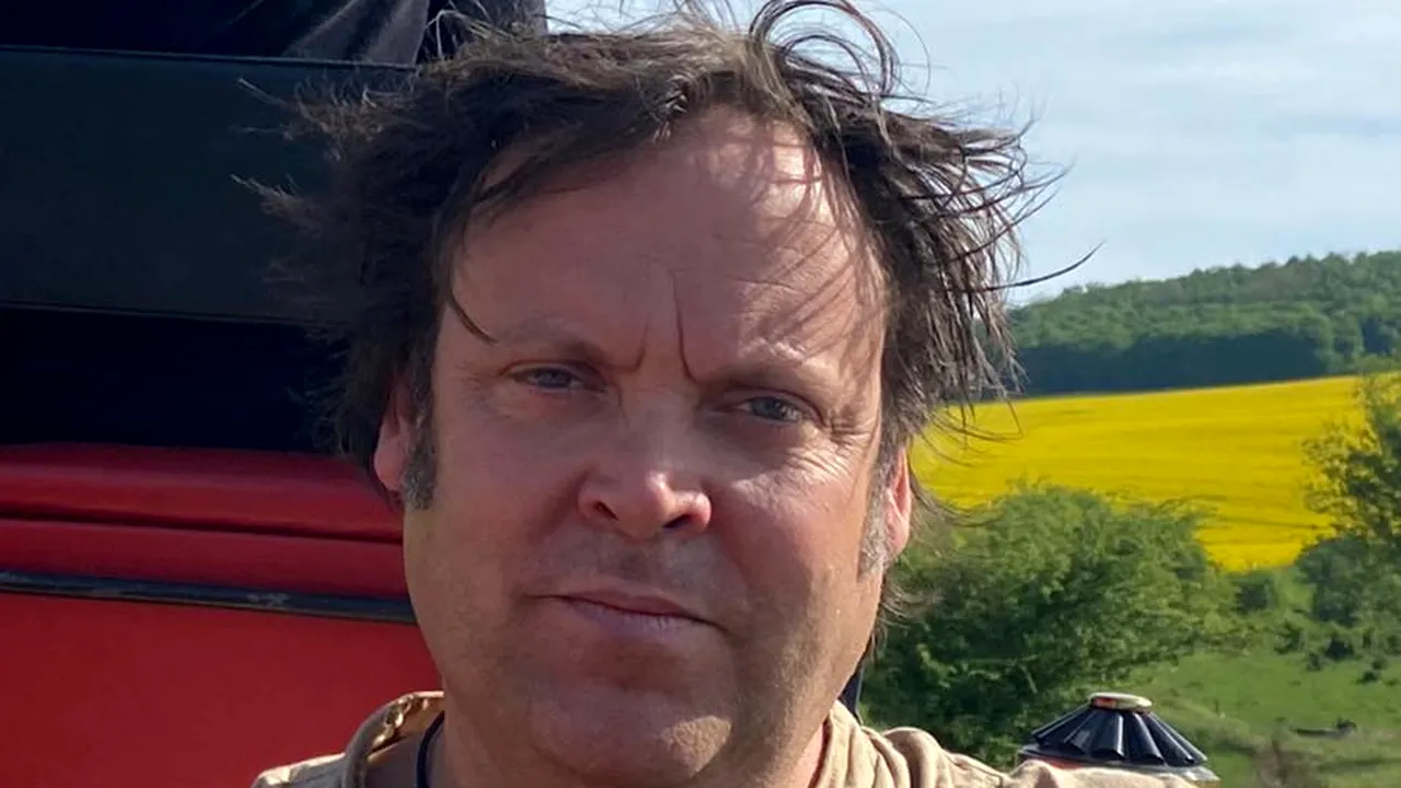 Charlie Ottley, rănit în timpul filmărilor. Regizorul britanic de documentare a fost operat la Timișoara