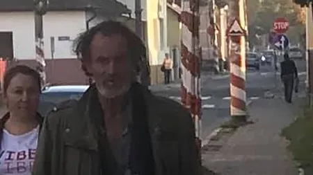 Un individ a vrut să arunce un „lichid incolor