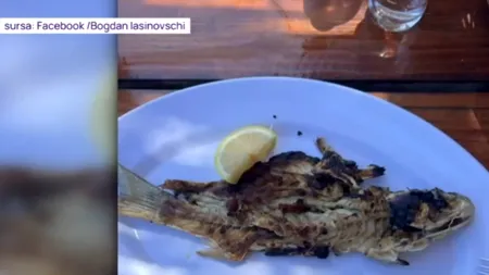 Surpriza unui turist care a comandat pește la grătar. Reacții amuzante din partea prietenilor săi după ce a postat fotografia pe Facebook