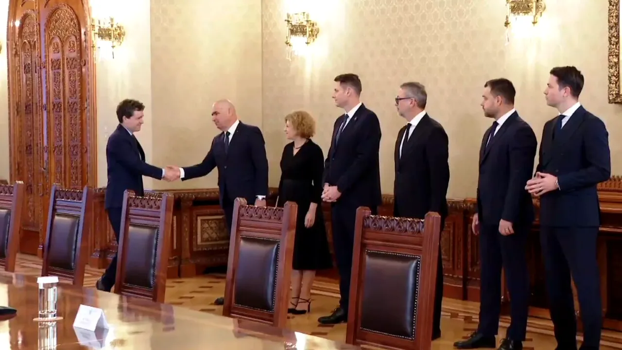 Nicușor Dan a început discuțiile cu partidele pentru desemnarea premierului. Grindeanu: „Suntem pregătiți să preluăm guvernarea”. Simion: ”Nu se poate fără AUR”. PNL, la Cotroceni