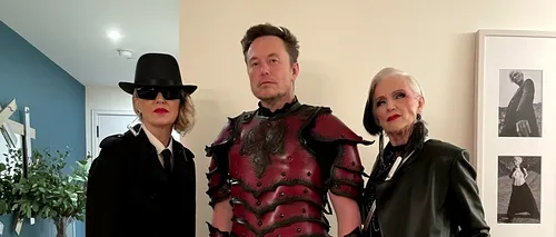 Elon Musk a postat prima imagine de la Halloween. În timp ce era așteptat în România, miliardarul a petrecut alături de mama lui