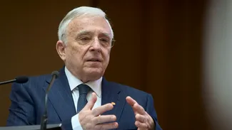 Dezvăluire Bloomberg despre România! 1 miliard de euro a cheltuit BNR pentru stabilizarea monedei numai în luna martie