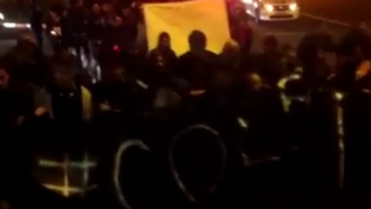 Peste 1.500 de tineri, la un marș în memoria tinerilor morți în Clubul Colectiv, la Ploiești