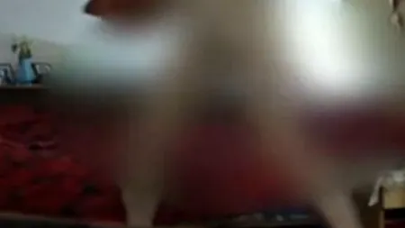 SCANDALUL SEXUAL care zdruncină România. Imaginile cu acest PROFESOR ȘI ELEVELE lui te vor lăsa mască