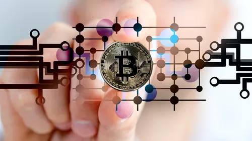 Criptomonede: Bitcoin se apropie de 38.000 USD și crește. Valoarea pieței monedelor virtuale a ajuns la 1 trilion dolari